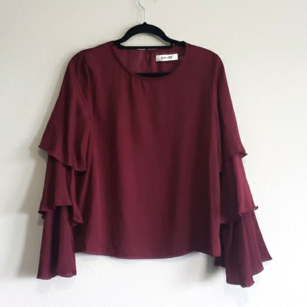 DRESSY FLUTTER SLEEVE BLOUSE
